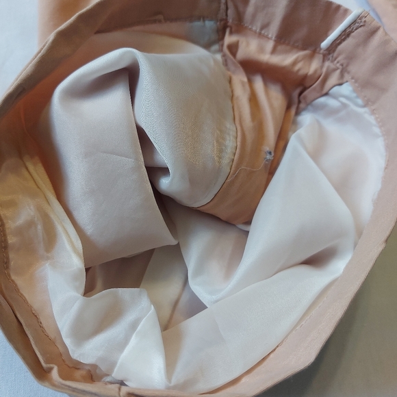 Northern Reflections Tan Vestest (L) & Pants (m) - Picture 11 of 14